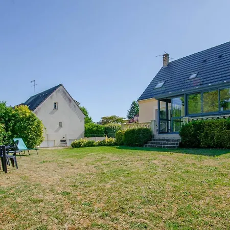 Les Lys * Saint-Julien-les-Villas