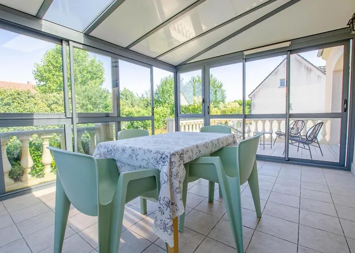 Les Lys Saint-Julien-les-Villas